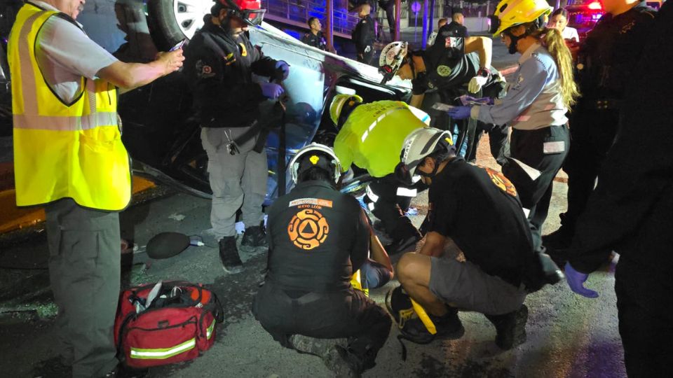 Protección Civil brinda atención a personas lesionadas