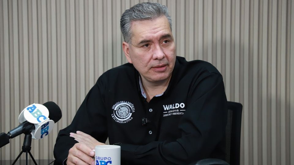 Waldo Fernández pide a Profeco revisar precios de servicios hospitalarios en NL.