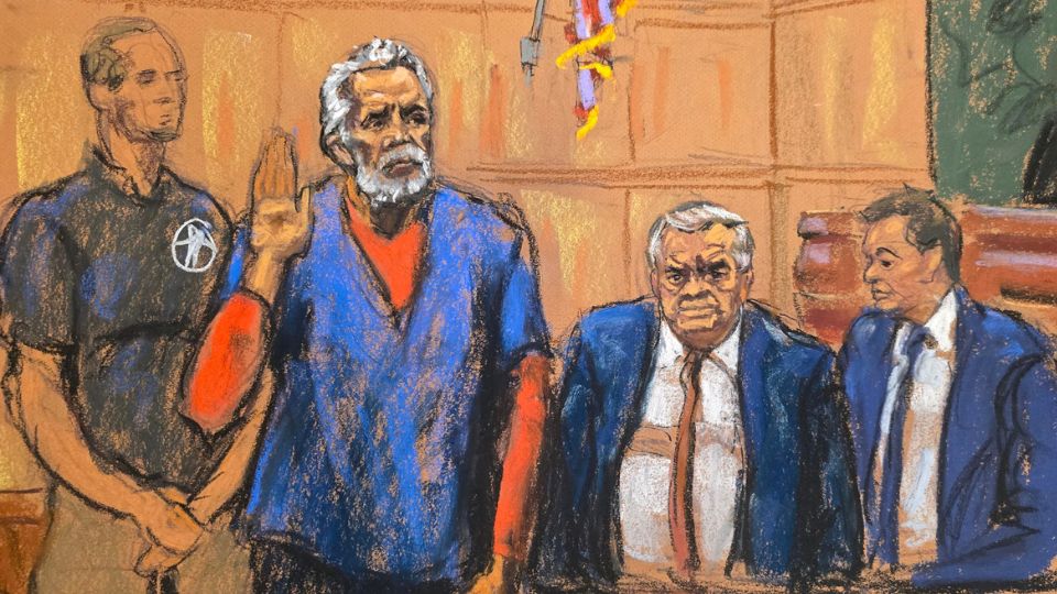 Fotografía de un dibujo realizado por la artista Jane Rosenberg del narcotraficante mexicano Ismael 'el Mayo' Zambada (2-i) junto a sus abogados