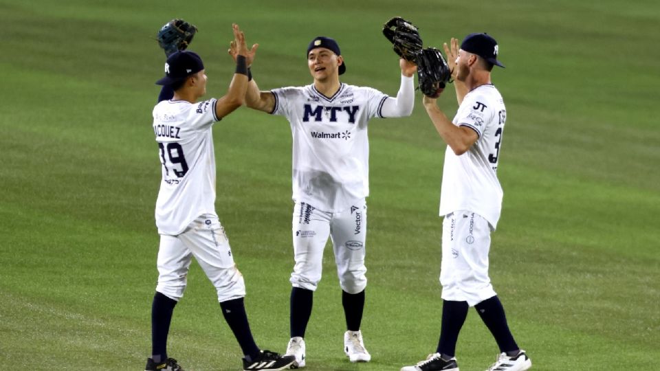 Los Sultanes de Monterrey remontaron para vencer 5-3 a Dorados de Chihuahua, asegurar el liderato de la Zona Norte y pensar en la postemporada que inicia el próximo fin de semana