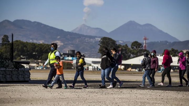 Jueza de EU bloquea temporalmente la deportación de niños guatemaltecos
