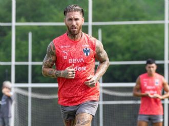 Sergio Ramos vuelve a entrenar con Rayados luego de 3 días de descanso
