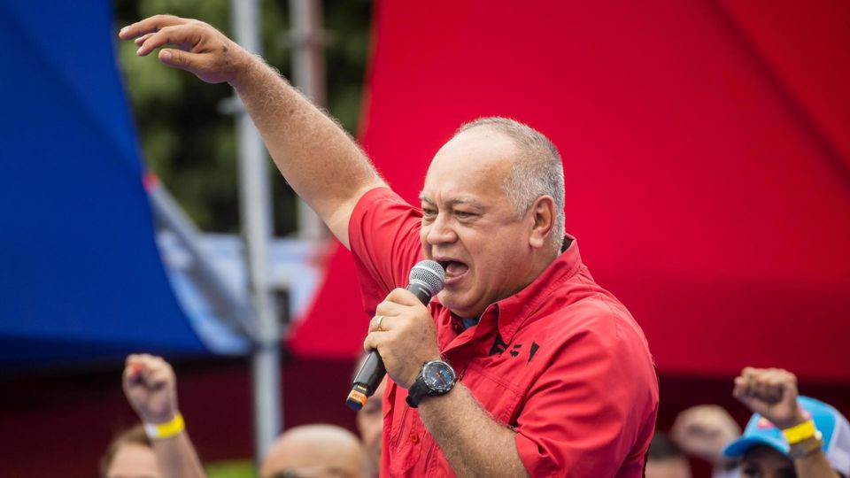 Venezuela niega que lancha destruida por EU tuviera narcotraficantes.