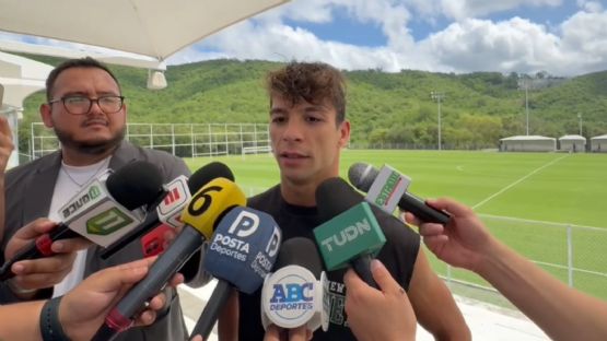 “Anthony Martial no encontrará un lugar mejor que Monterrey”: Oliver Torres