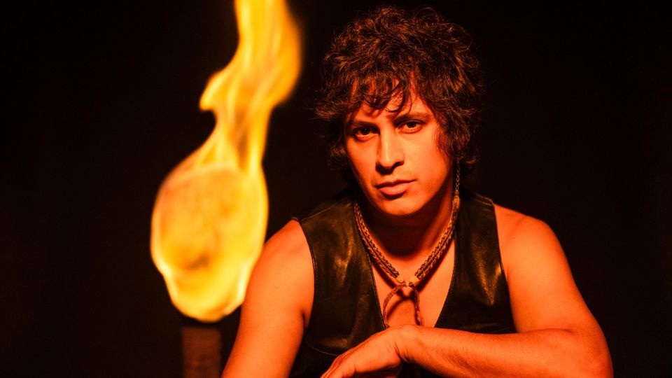 Siddhartha regresa a la música con su nuevo sencillo 'Tú y Yo y Tú'.