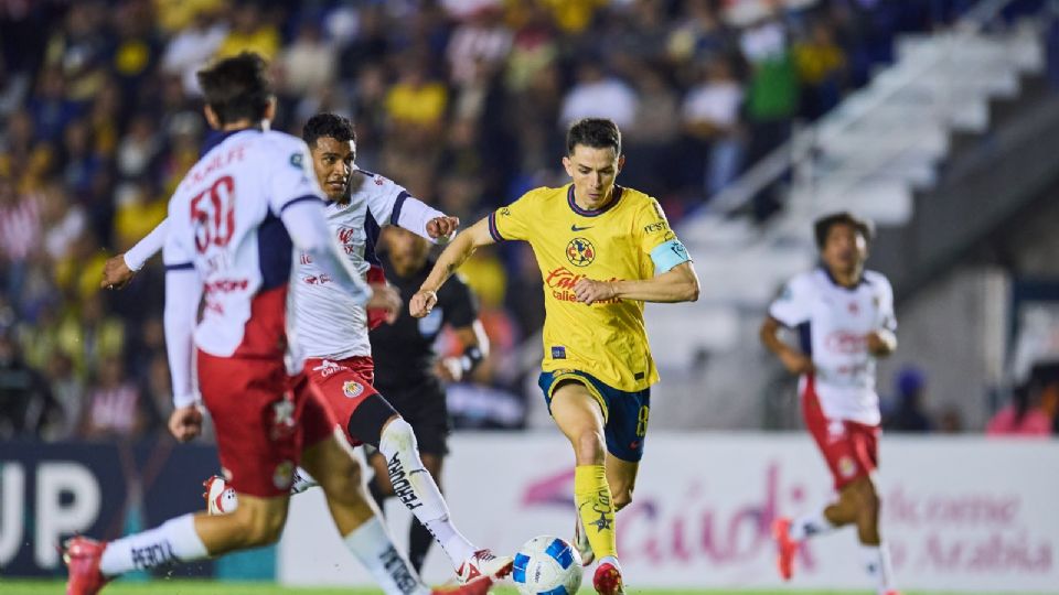 América domina el historial con 99 victorias y quiere llegar al centenar ante unas Chivas urgidas de puntos.