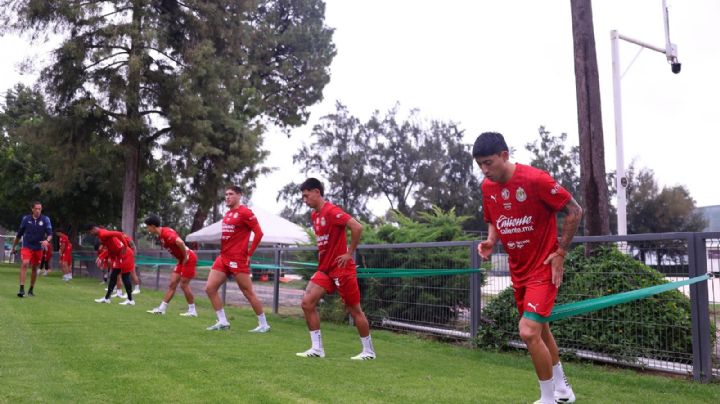 Chivas define convocatoria para el Clásico Nacional con regresos importantes