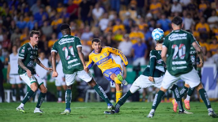 Tigres empata 0-0 con León en el Volcán pese a jugar con 10 hombres