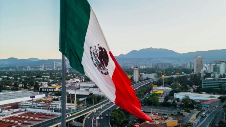 ¿Por qué se celebra el Grito la noche del 15 y no el 16 de septiembre?