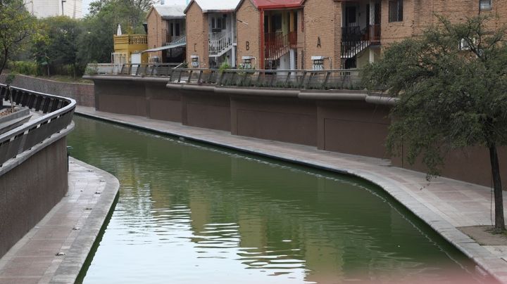 Humedad, grietas y óxido: el deterioro del Paseo Santa Lucía a 18 años de su apertura