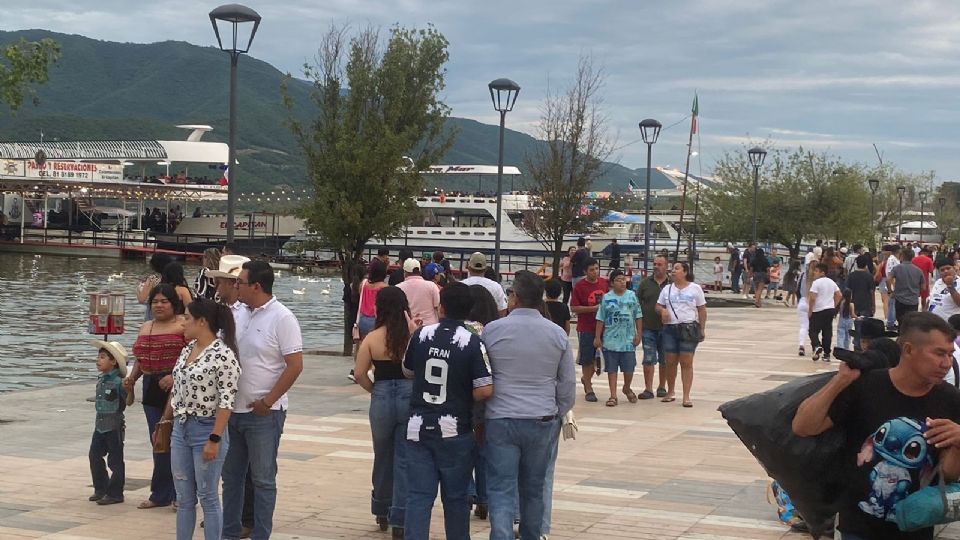 Se registró una gran afluencia de visitantes en la Presa de La Boca.