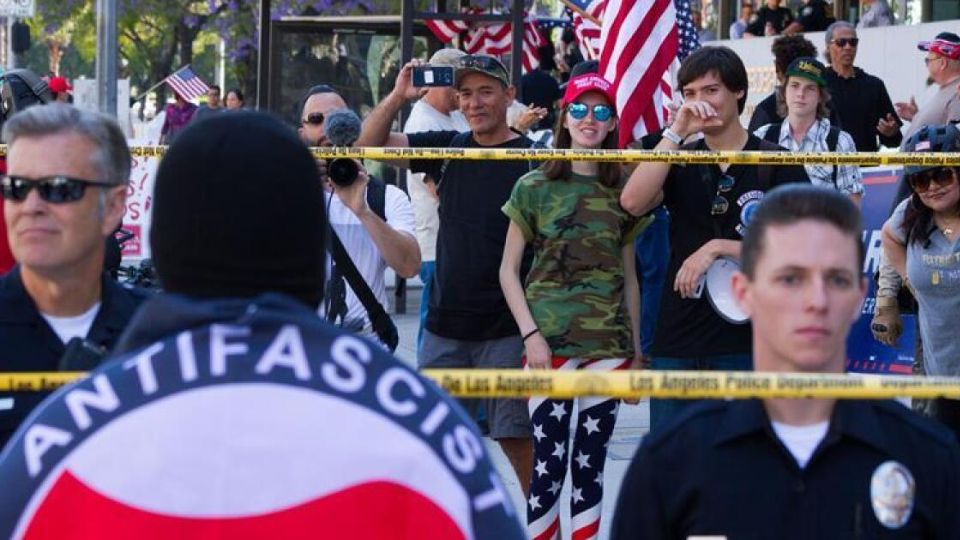 Trump anuncia que Antifa será designada como organización terrorista.
