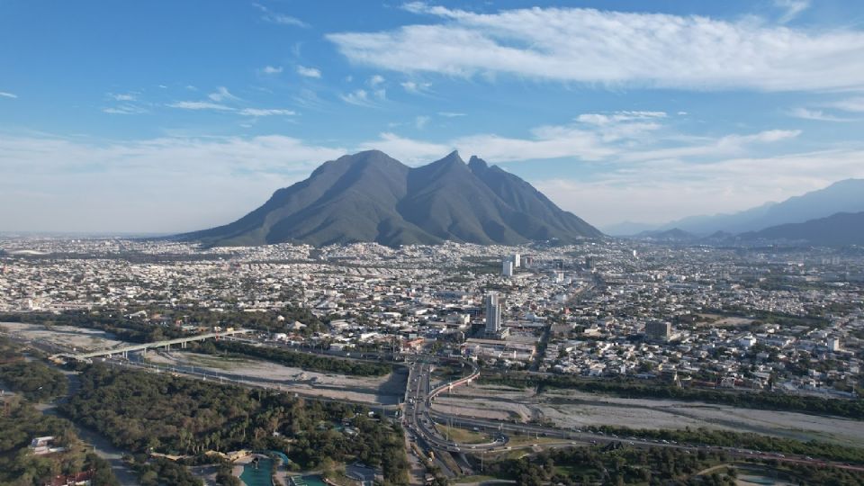 El Cerro de la Silla visto desde Monterrey.