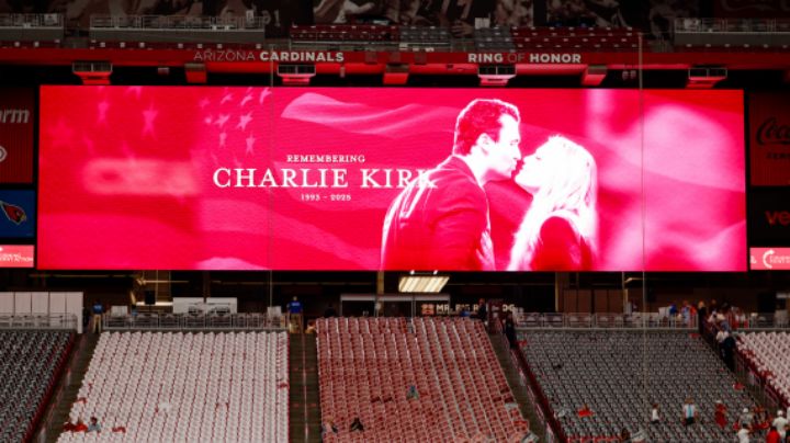 Miles de seguidores asisten a homenaje de Charlie Kirk en Arizona