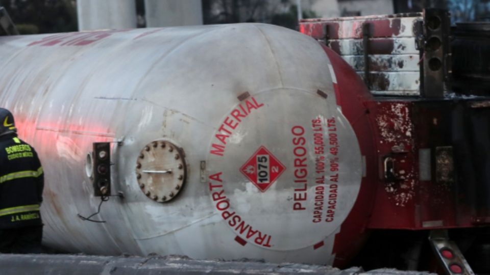 Explosión de pipa.