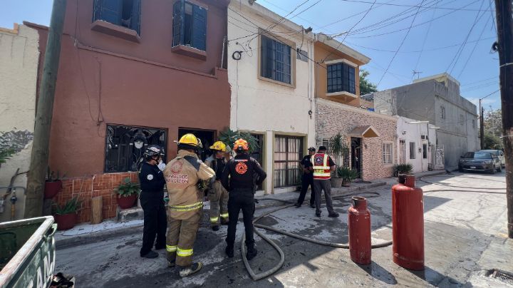 Explota tanque de gas en Santa Catarina; hay 3 personas heridas