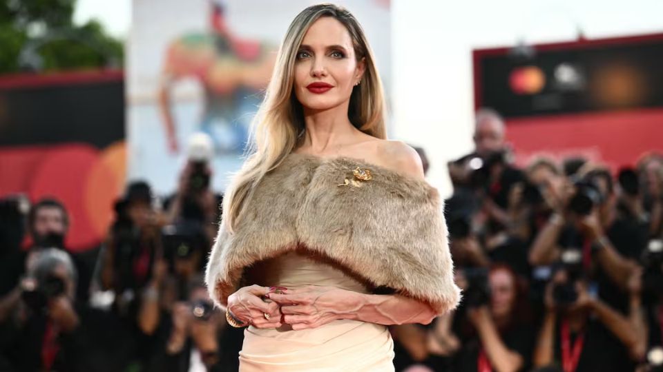 Angelina Jolie arremete contra la censura en Estados Unidos.