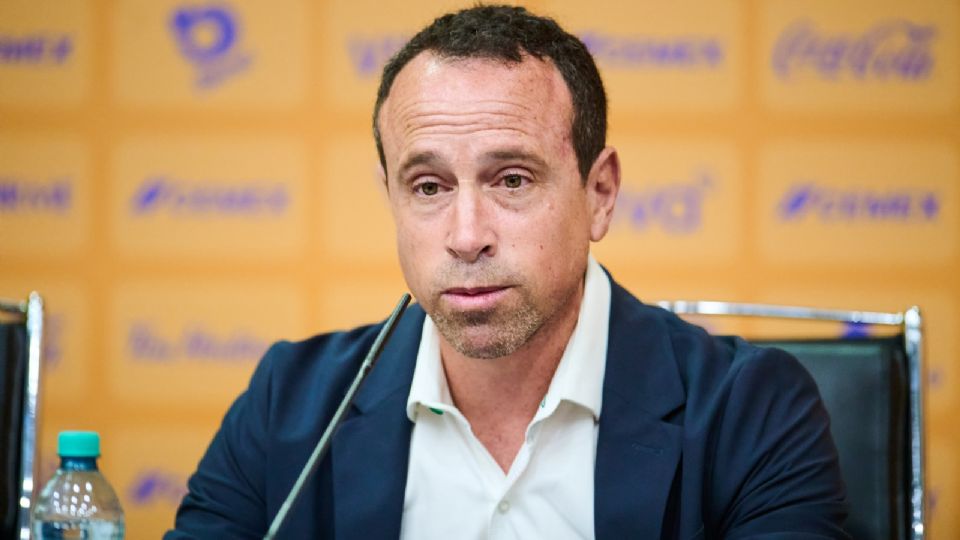 Torrado fija objetivos y respalda a Pizarro como técnico