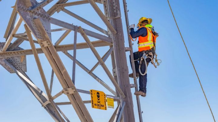 CFE restablece servicio eléctrico en la Península de Yucatán