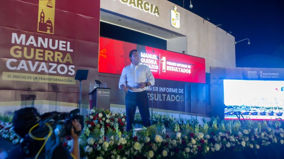 El alcalde de García Manuel Guerra Cavazos.