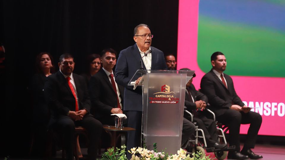 Andrés Mijes presume avances en seguridad en Escobedo en su cuarto informe de gobierno.