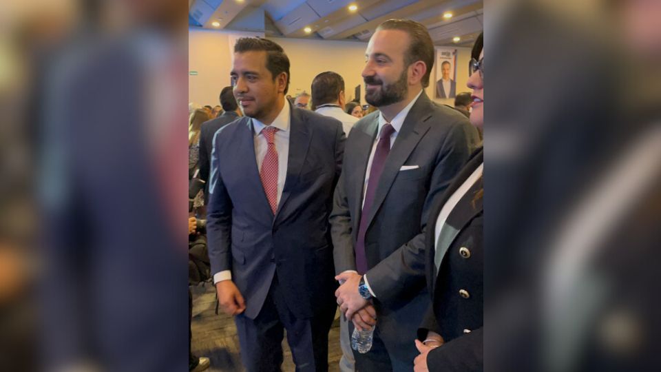El nuevo alcalde de San Pedro, Mauricio Farah fue felicitado por diversas figuras de la política estatal.