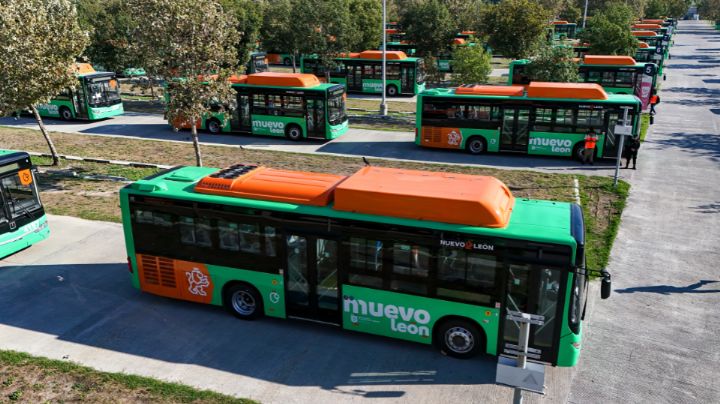 Nuevo León suma 140 nuevos camiones para fortalecer la movilidad