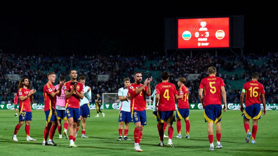 La campeona de Europa sentenció en media hora con goles de Oyarzabal, Cucurella y Merino,