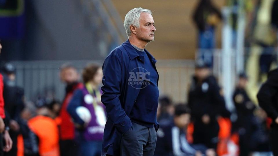 Despedida de Mourinho en Fenerbahçe y búsqueda de nuevo entrenador alemán
