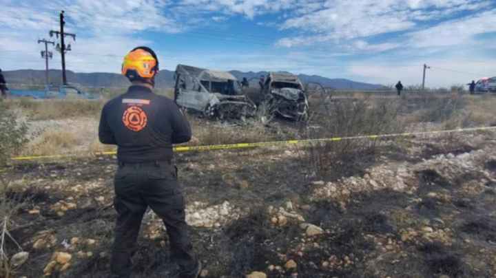 Choque deja 2 personas calcinadas y 6 heridas en Lampazos, NL