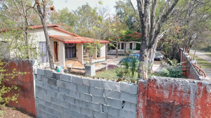Tras tres décadas, casa de exlíder del Cártel del Golfo vuelve a ser habitada en Juárez, NL