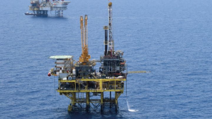 EU permitirá que México suministre de petróleo a Cuba