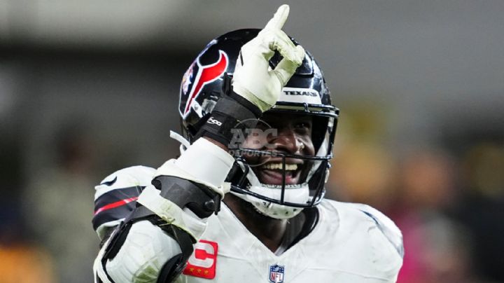 NFL: Texans derrotan 30-6 a Steelers y avanzan a la ronda divisional