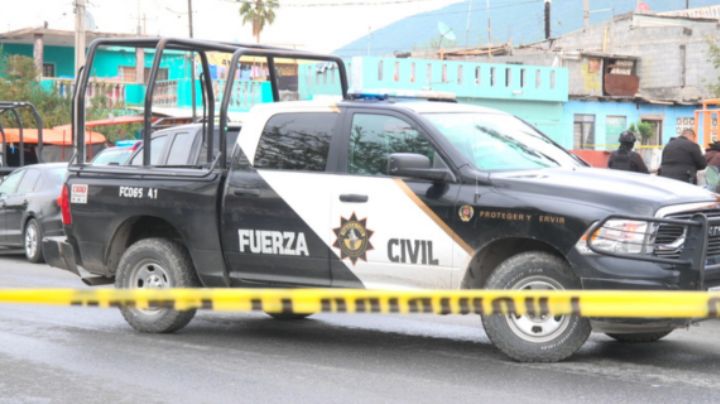 Sicarios en motocicleta matan a balazos a joven en Monterrey