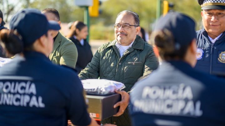 Escobedo fortalece a Proxpol con nuevas motocicletas y uniformes