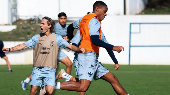 Rayados: Anthony Martial entrena completo y viajará a Guadalajara para la pretemporada