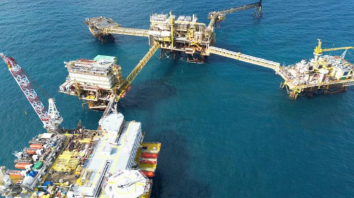 Pemex suspende envío de crudo a Cuba, reporta Bloomberg