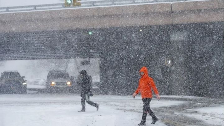 Aumentan a 30 las muertes por tormenta invernal en EU