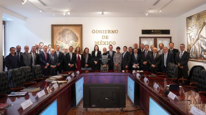 Banqueros comprometen ante Claudia Sheinbaum más créditos e inversiones