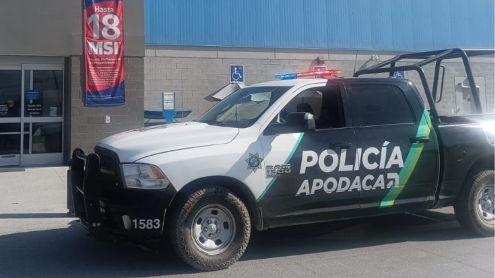 Policía de Apodaca se dispara arma por accidente en la pierna