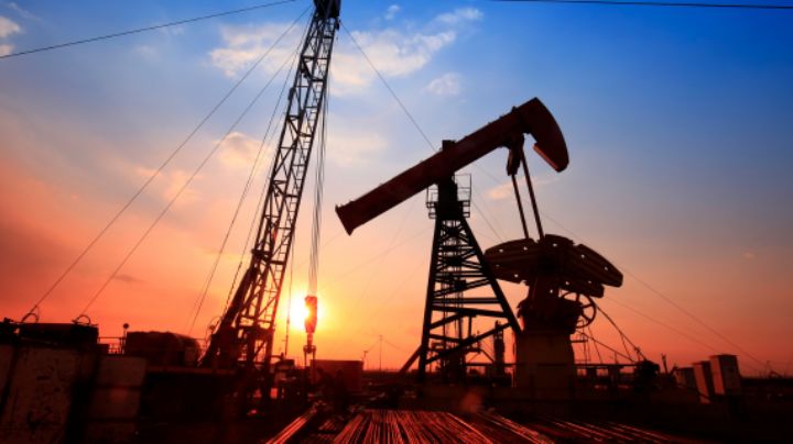 Supera el precio del petróleo los 100 dólares por barril