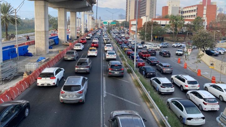 Regreso a clases colapsa el tráfico en la zona Metropolitana de Monterrey
