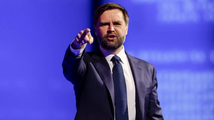 'Está protegido': J.D. Vance respalda al agente que abatió a mujer en Mineápolis