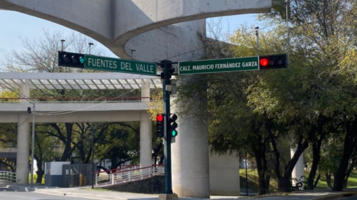 Termina cambio de señalización en Calzada San Pedro; ahora es Calzada Mauricio Fernández