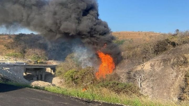 Explosión de ducto de Pemex deja tres muertos en Oaxaca