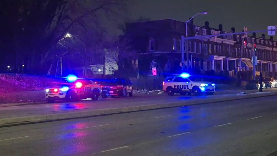 Las autoridades policiacas cerraron todas las vías de acceso al centro comercial donde se llevó a cabo el tiroteo.