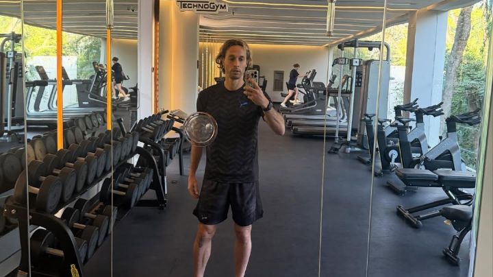 Sergio Canales trabaja en gimnasio en medio del descanso de Rayados