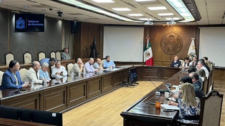 Acuerdan transportistas y Monterrey revisar tarifas