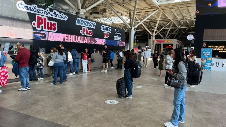 Central de autobuses de Monterrey canceló varios viajes nacionales tras la confirmación de la muerte de 'El Mencho'.