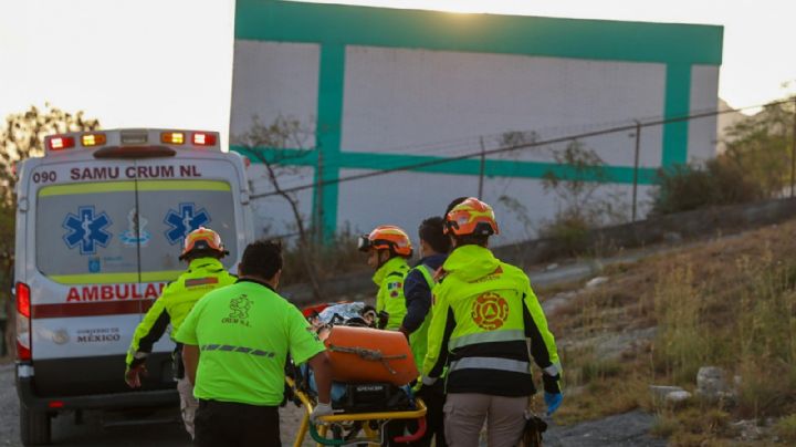 Rescata PC estatal a mujer lesionada en el Cerro de las Mitras